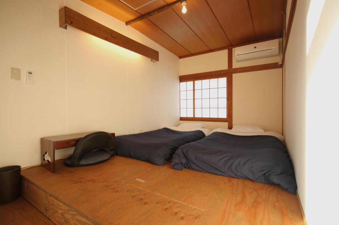 Roku Hostel Hiroshima Esterno foto