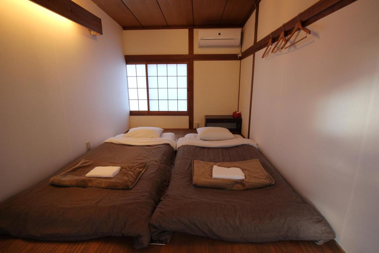 Roku Hostel Hiroshima Esterno foto